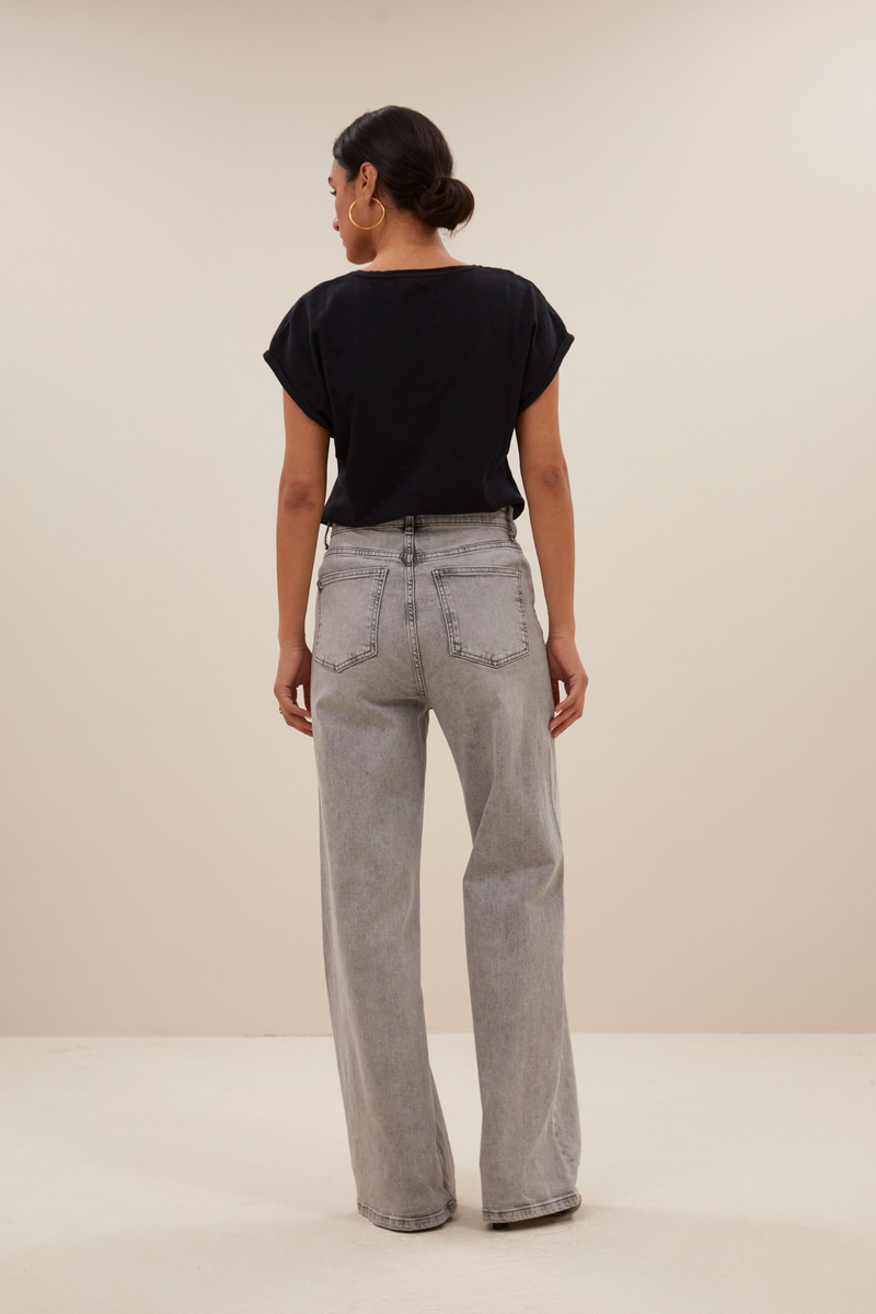 By-Bar | Momi logo top