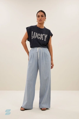 By Bar | Travel tee