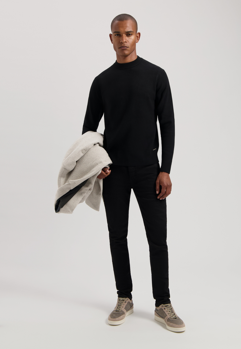 Dstrezzed | fell mock neck