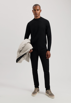 Dstrezzed | fell mock neck
