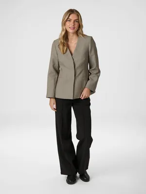 Neo Noir | Frillis fitted blazer