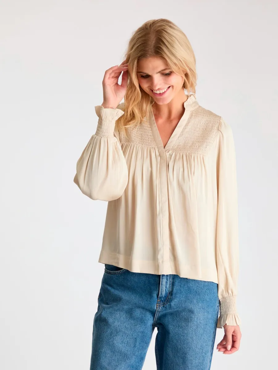 Neo Noir | Jill smooth satin blouse