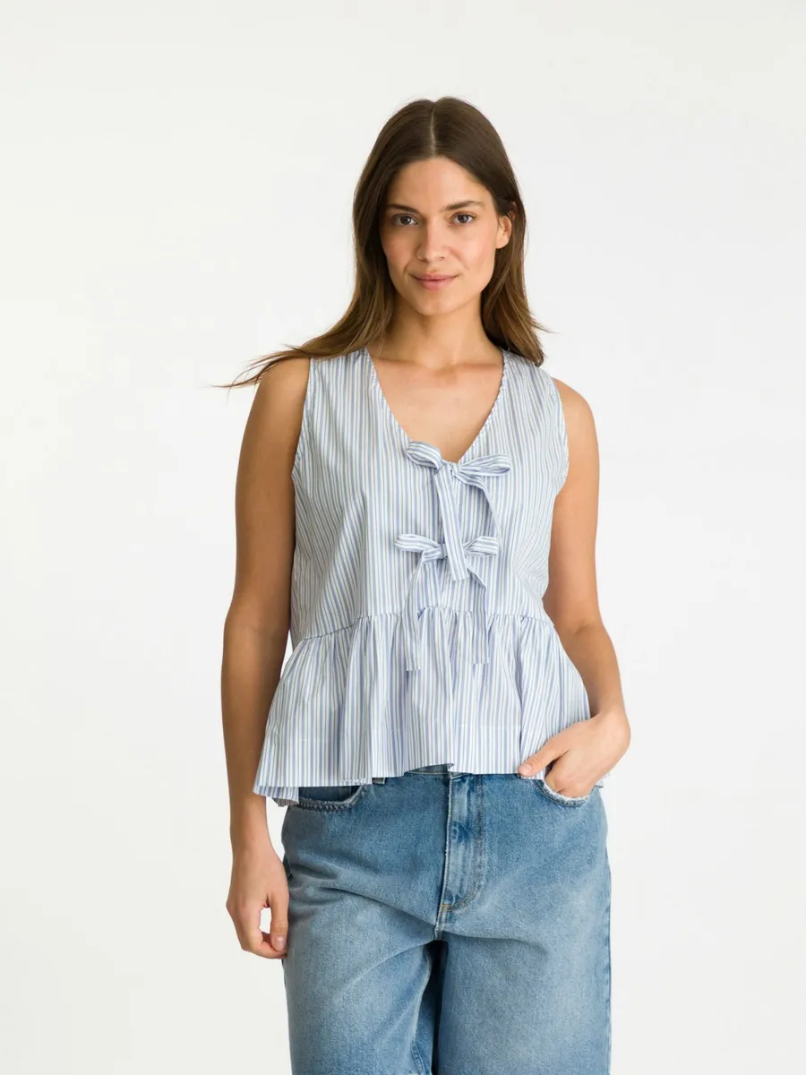 Neo Noir | Manja stripe top