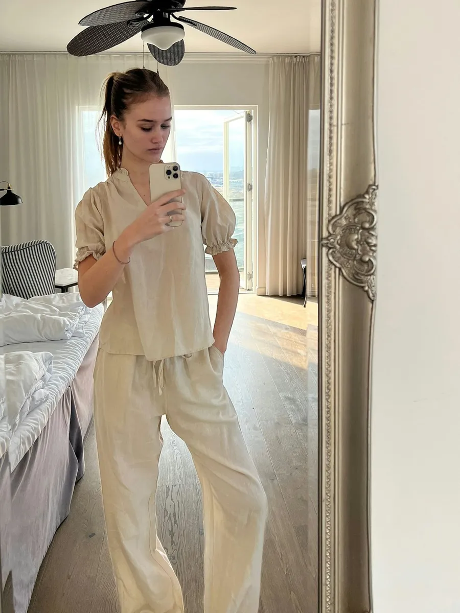 Neo Noir | Odesa linen blouse
