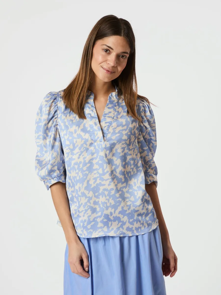 Neo Noir | Roella graphic fade blouse
