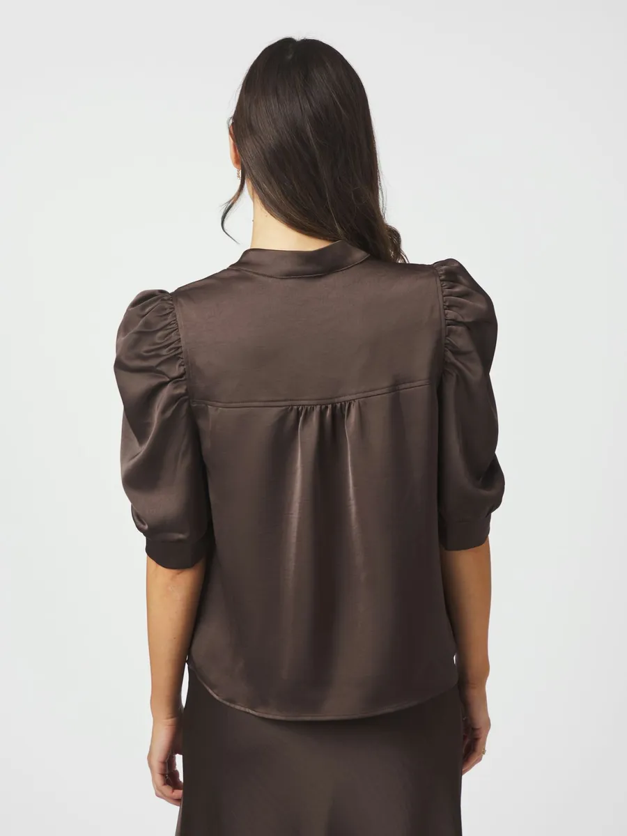 Neo Noir | Roella heavy sateen blouse