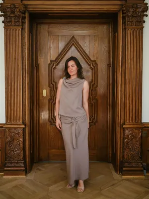 Neo Noir | Scotta dull sateen top
