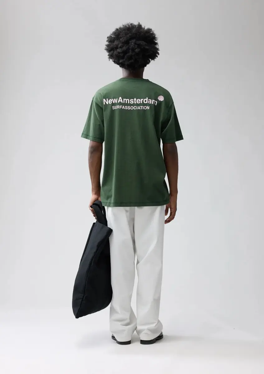 New Amsterdam | Logo tee kombu green