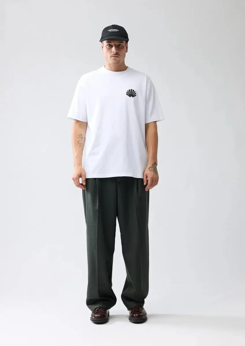 New Amsterdam | Logo tee white/black