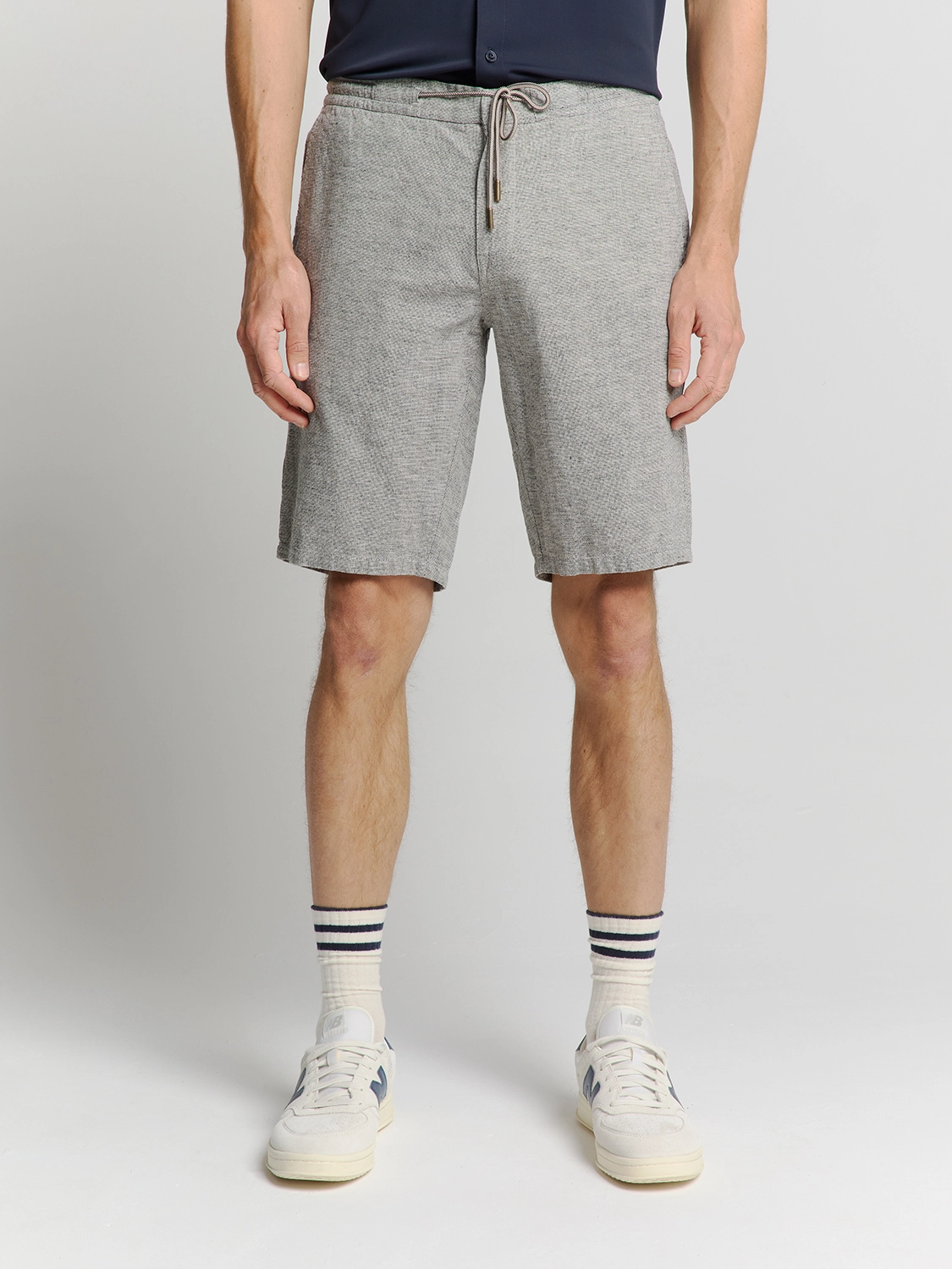 No Excess | Short with linen melange