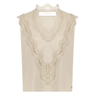 Nukus | Maya top embroidery