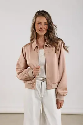 Nukus | Noa bomber