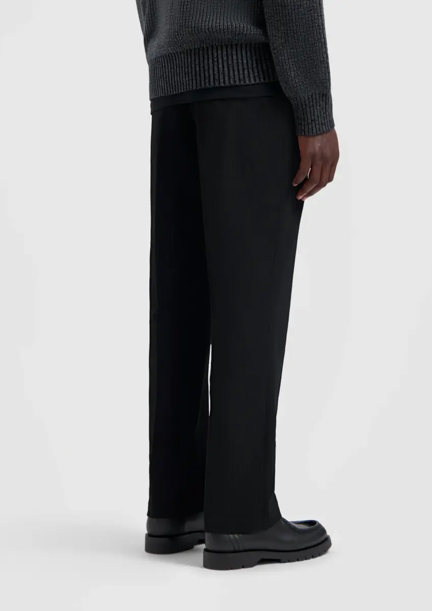 Olaf | Pinstripe slim elasticated trouser