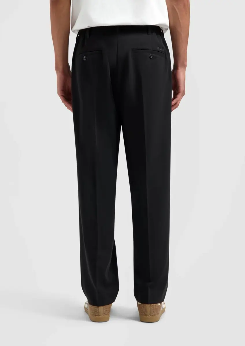 Olaf | Tailored pleated pants