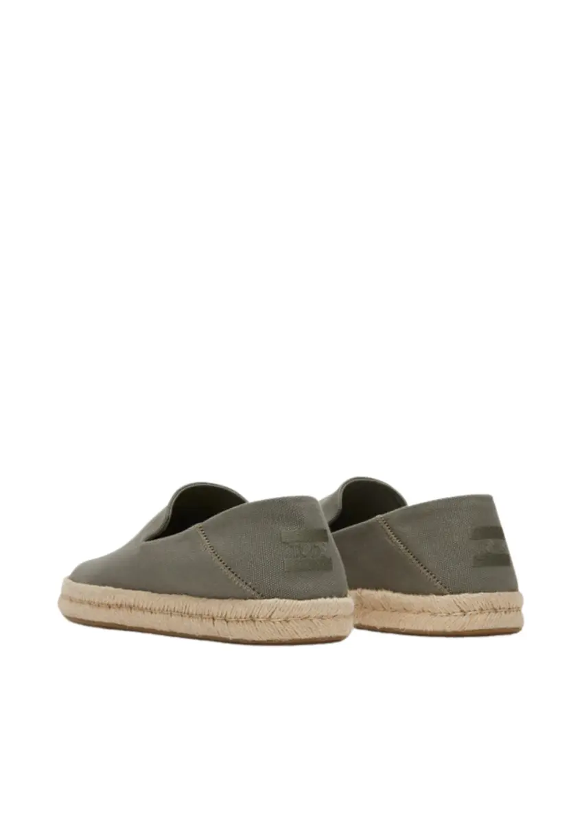 Toms | Santiago.