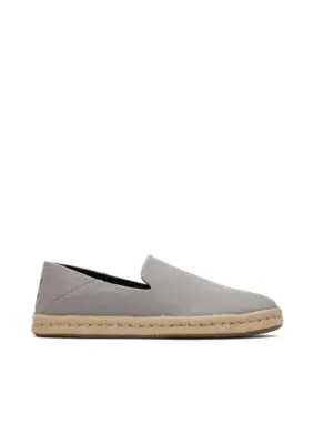 Toms | Santiago.