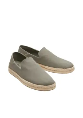 Toms | Santiago.